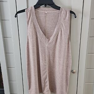 #33 V-Neck Sleeveless Top - Light Brown Fleck Sz. Medium Ptp 19